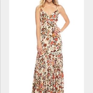 NWOT Wonderly Tiered Maxi Dress